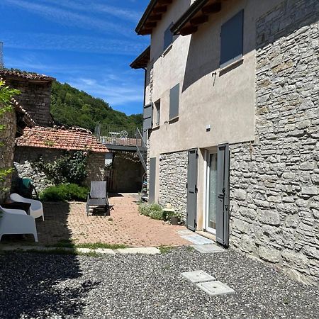 Valle  Casa Del Giglio A Cadelmonteヴィラ エクステリア 写真