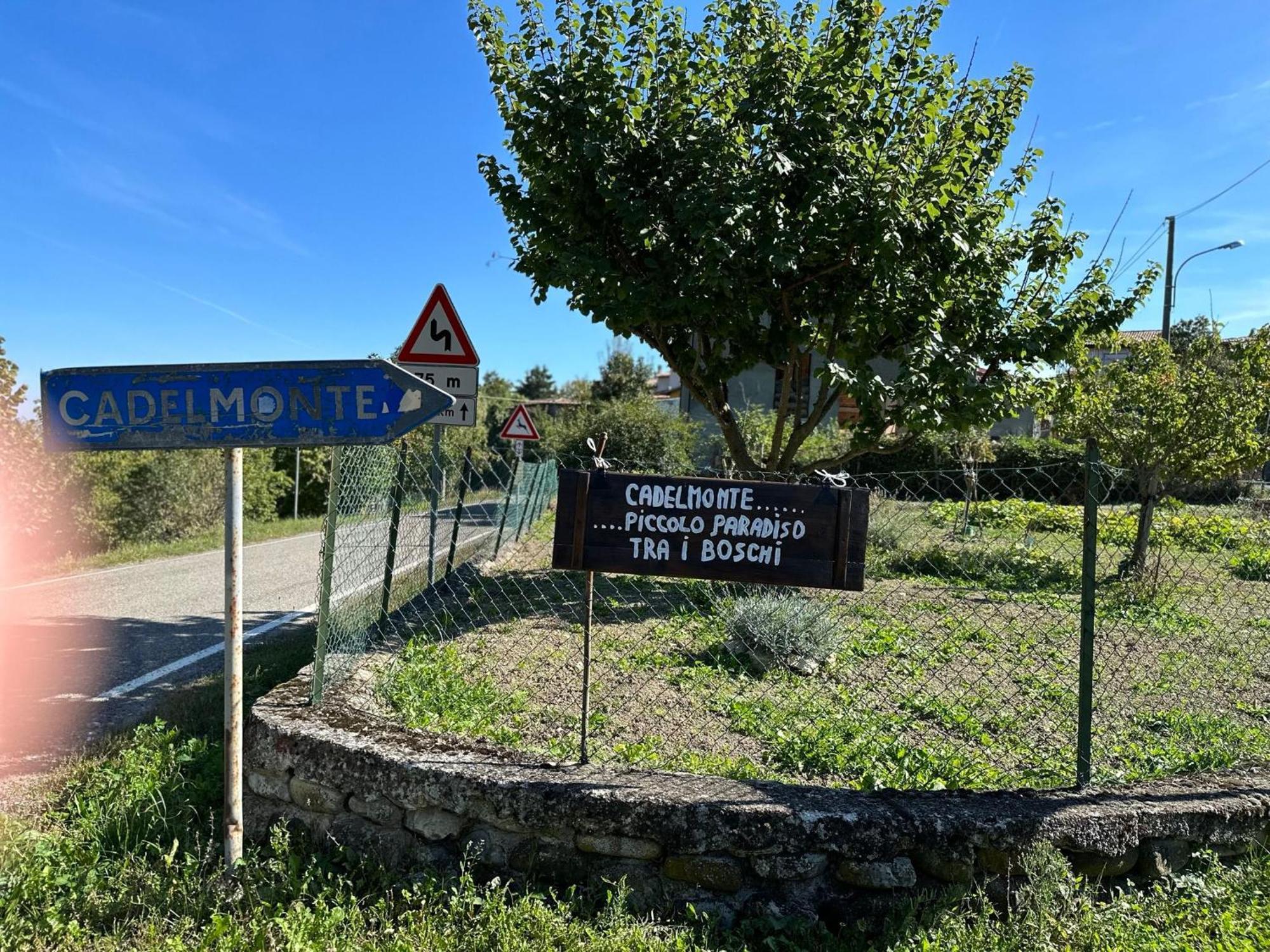 Valle  Casa Del Giglio A Cadelmonteヴィラ エクステリア 写真